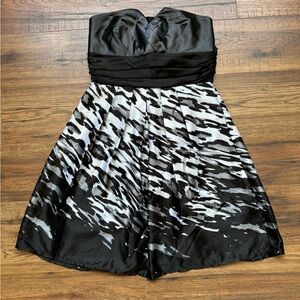 Trixxi Size 5 Strapless Dress.